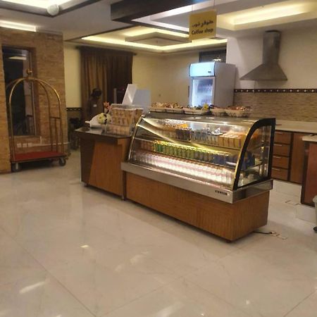 אל-מדינה Al Alya Hotel מראה חיצוני תמונה