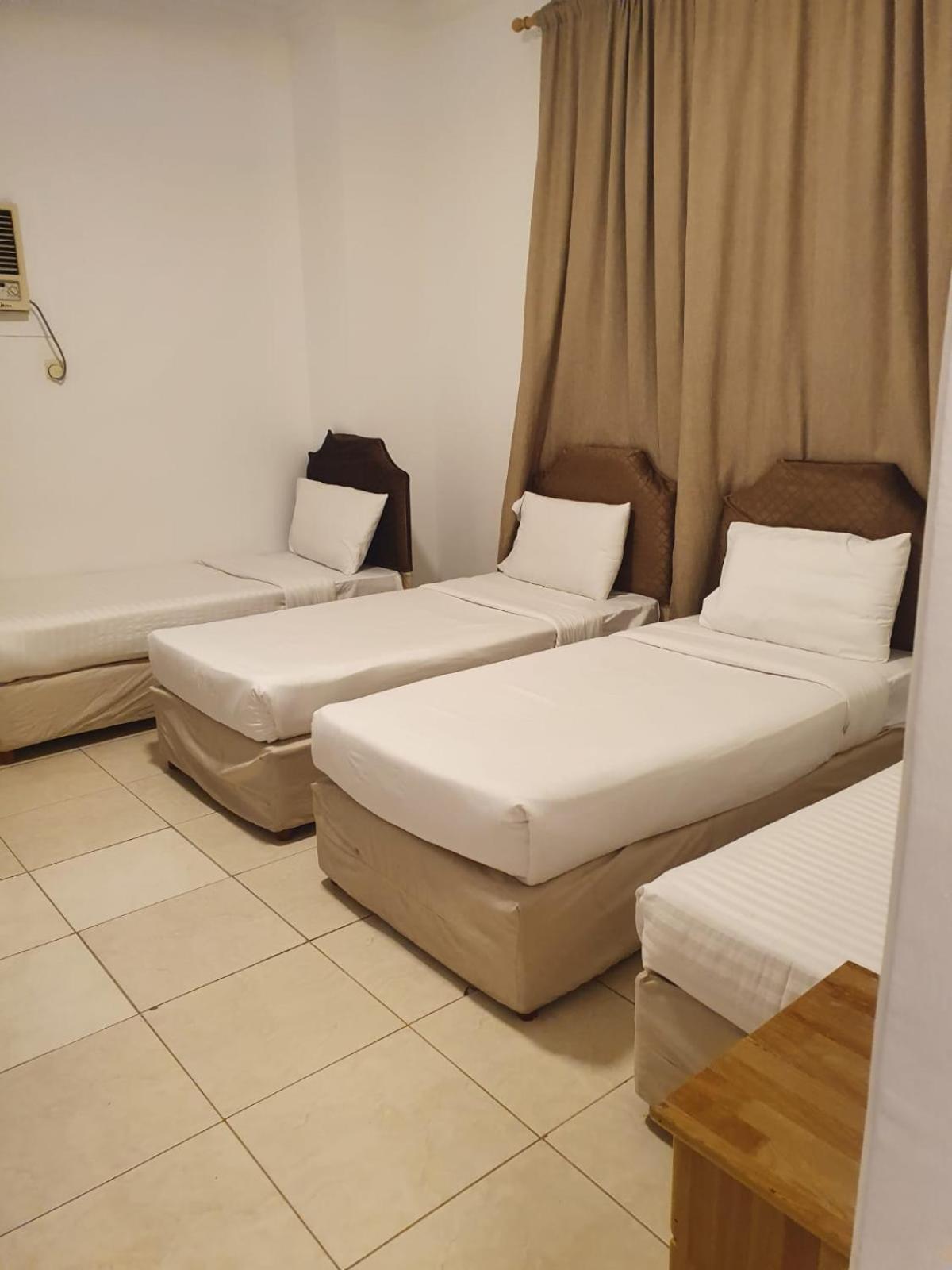 אל-מדינה Al Alya Hotel מראה חיצוני תמונה