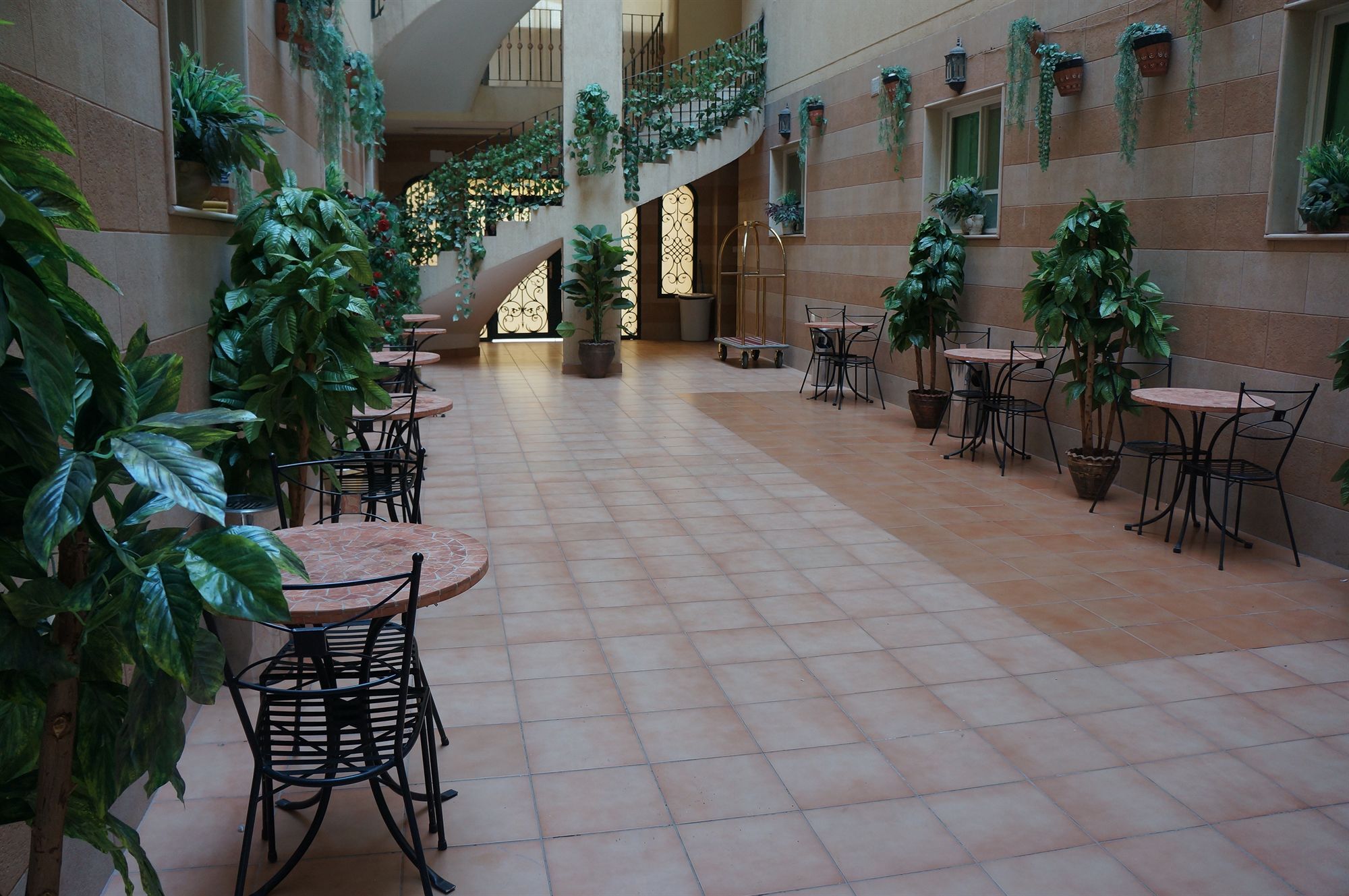 אל-מדינה Al Alya Hotel מראה חיצוני תמונה